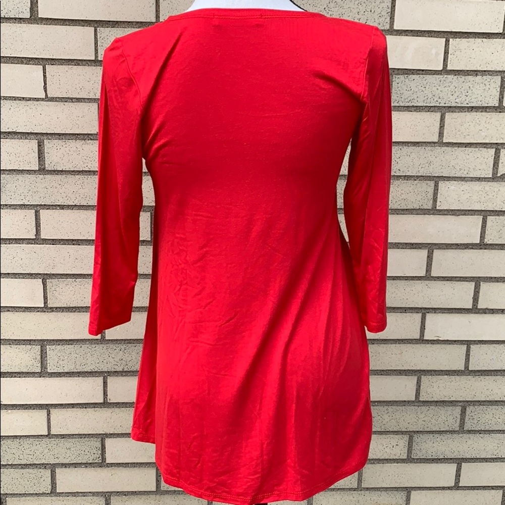 RED MATERNITY DETAILED TUNIC TOP - Picture 4 of 9